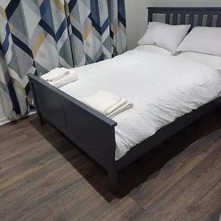 בית נופש Beautiful Maisonette לידס
