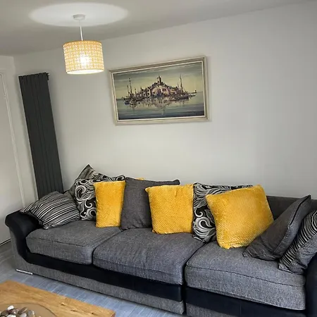 בית נופש Beautiful Maisonette *